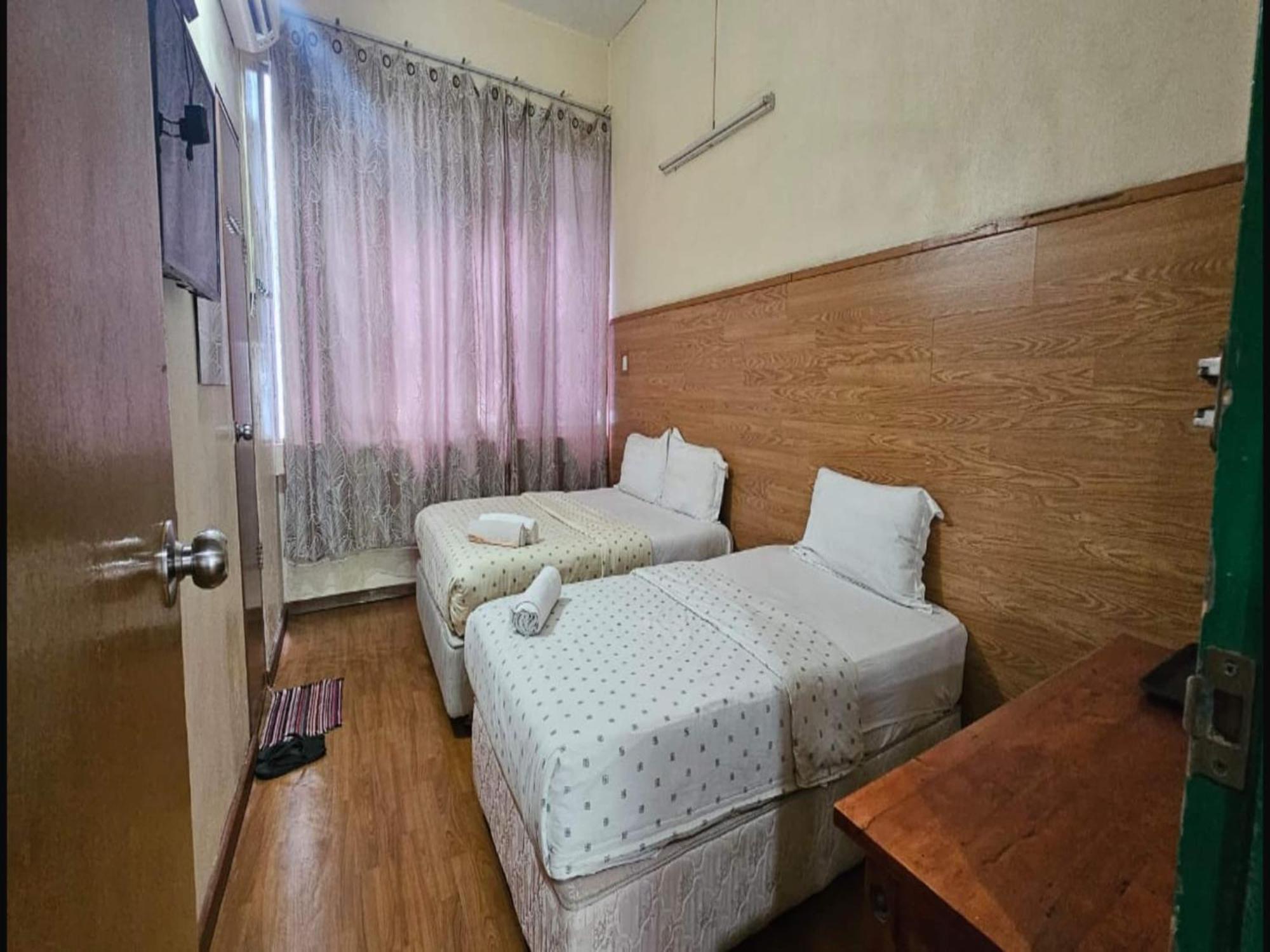Oyo 90979 Sianglory Inn Kota Kinabalu Bagian luar foto