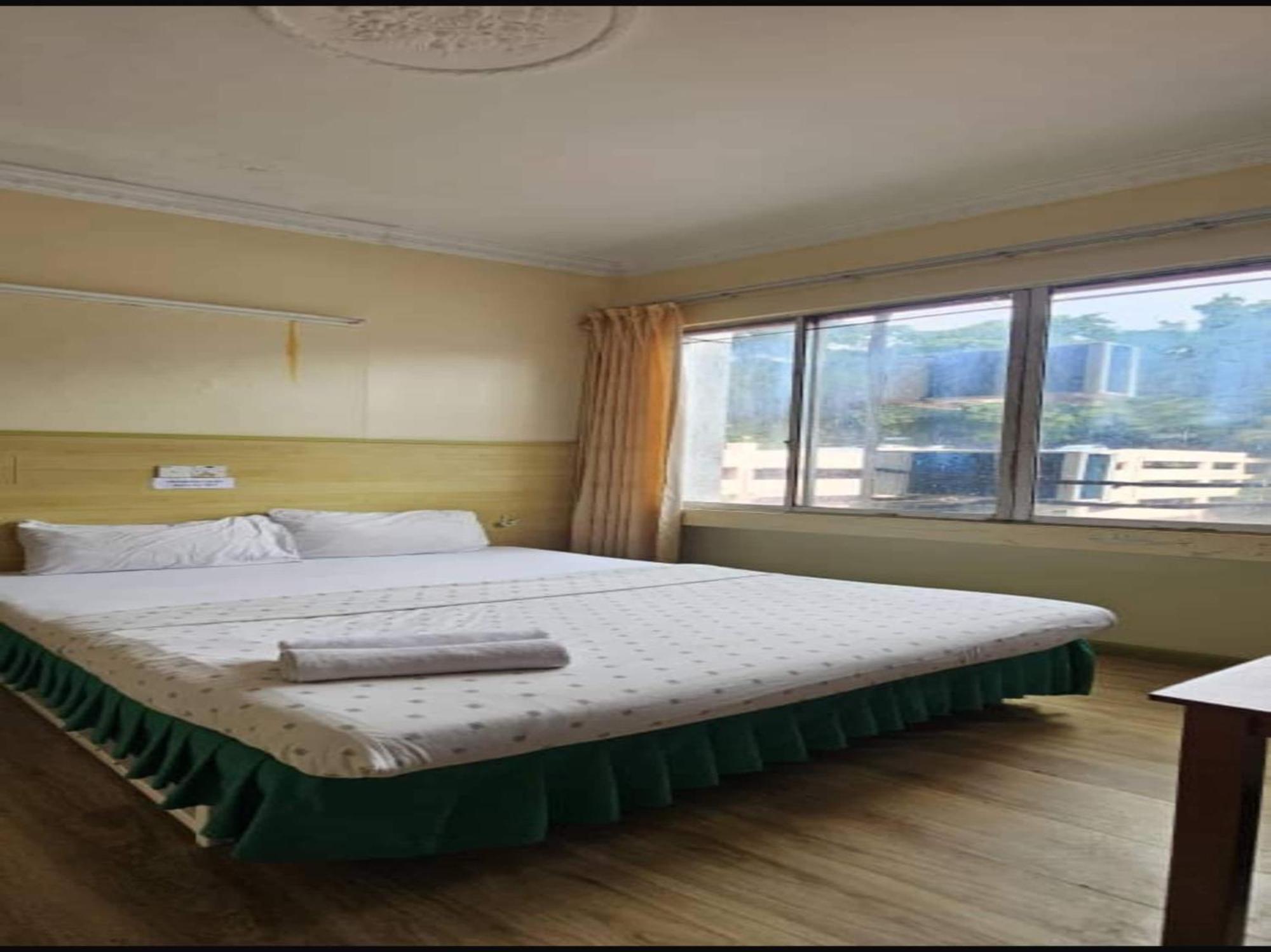 Oyo 90979 Sianglory Inn Kota Kinabalu Bagian luar foto