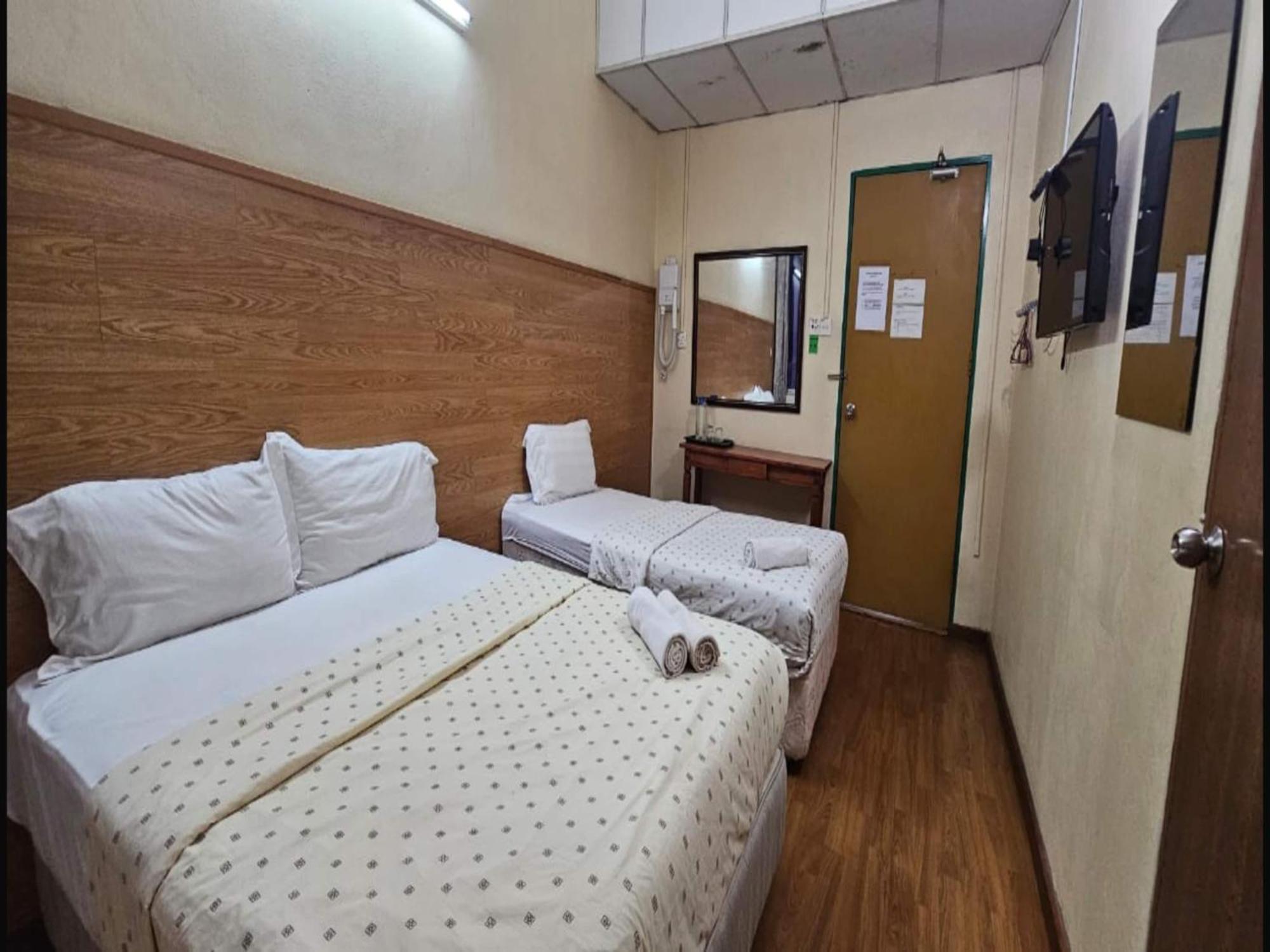 Oyo 90979 Sianglory Inn Kota Kinabalu Bagian luar foto