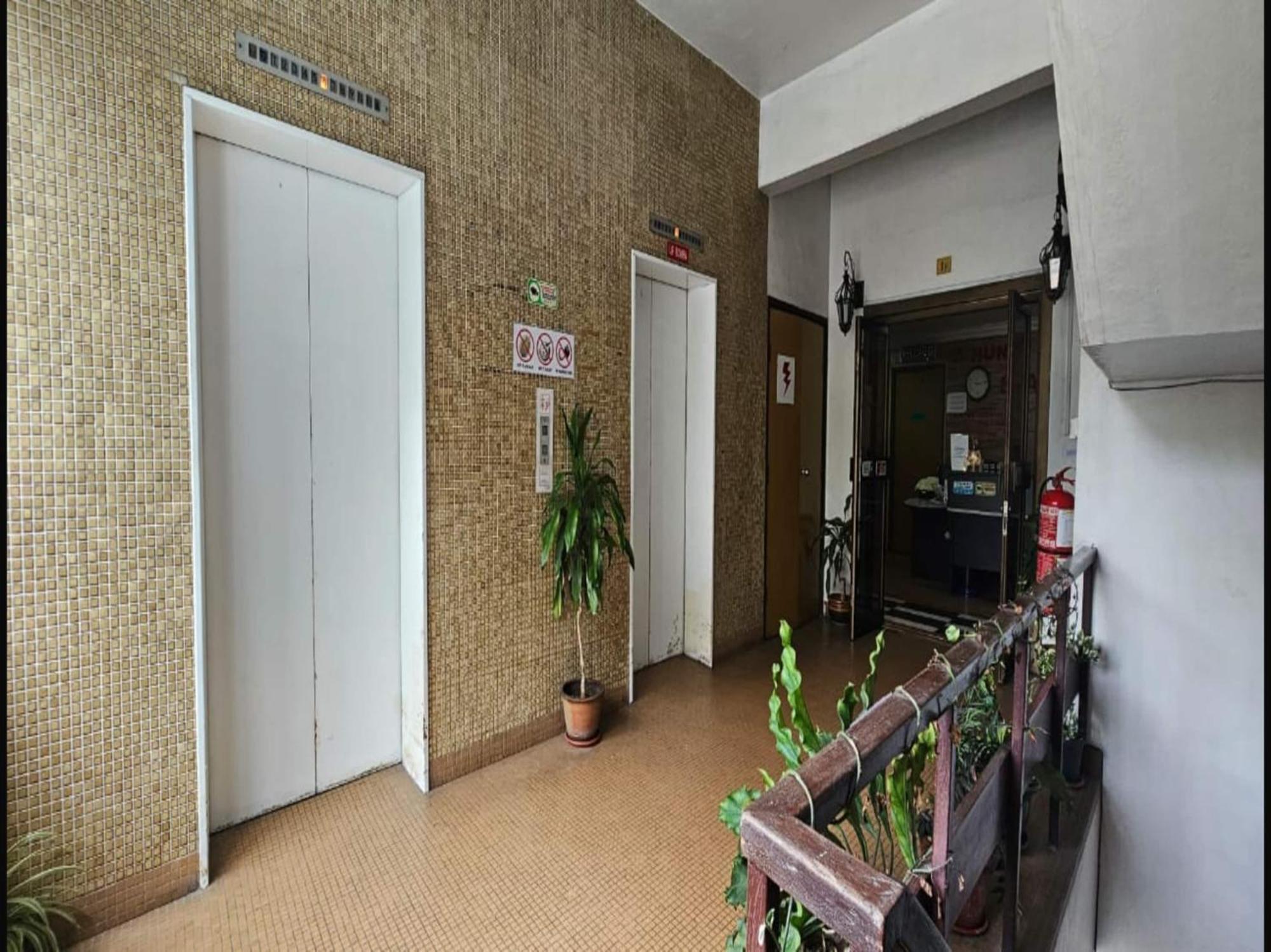 Oyo 90979 Sianglory Inn Kota Kinabalu Bagian luar foto