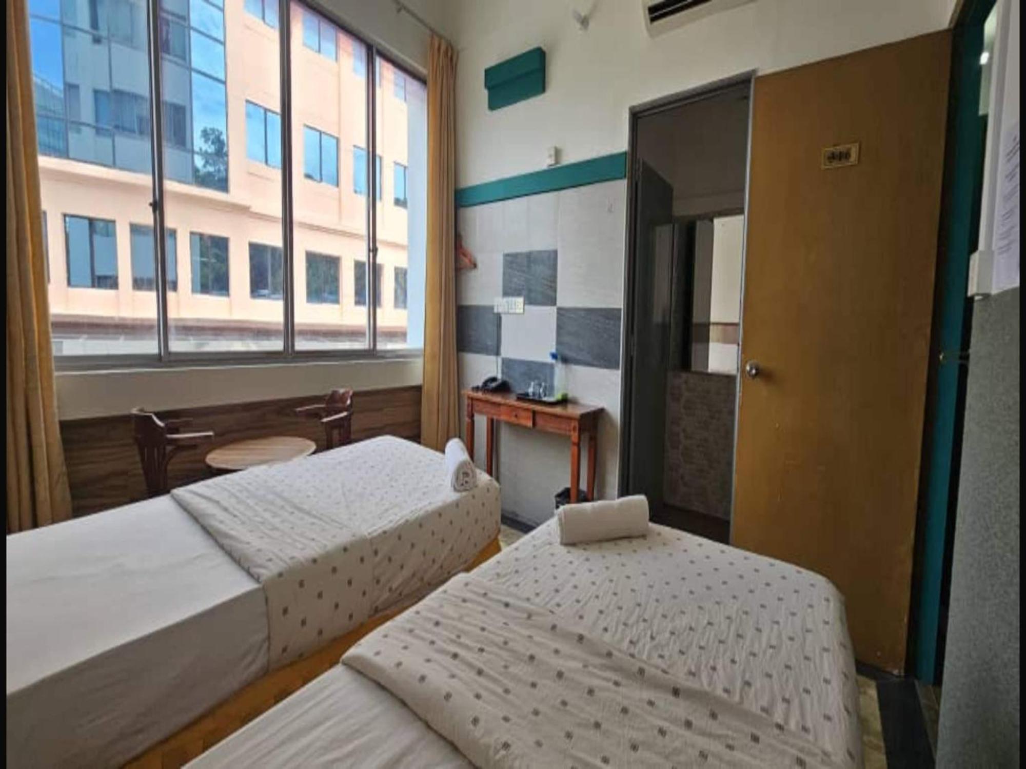 Oyo 90979 Sianglory Inn Kota Kinabalu Bagian luar foto