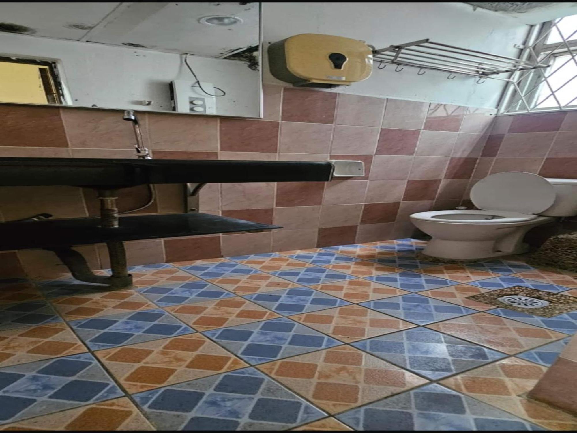 Oyo 90979 Sianglory Inn Kota Kinabalu Bagian luar foto