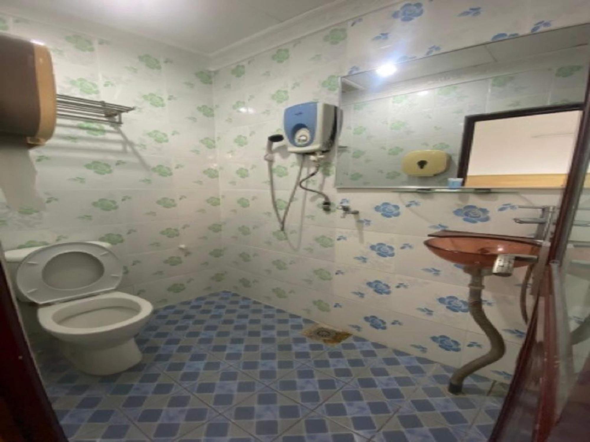 Oyo 90979 Sianglory Inn Kota Kinabalu Bagian luar foto