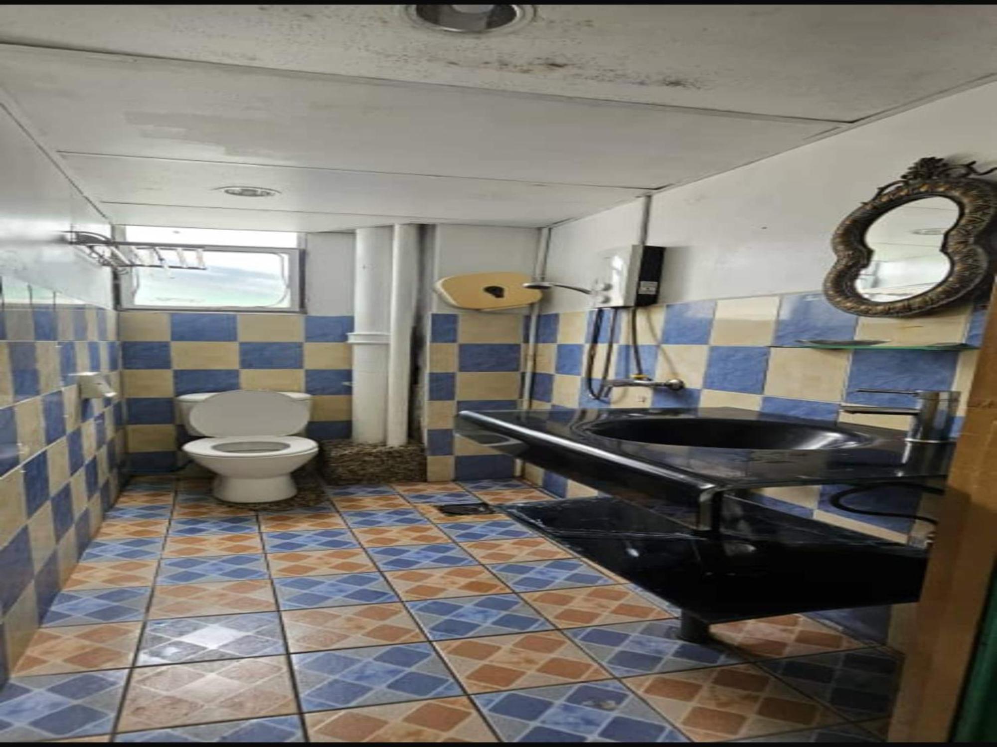 Oyo 90979 Sianglory Inn Kota Kinabalu Bagian luar foto