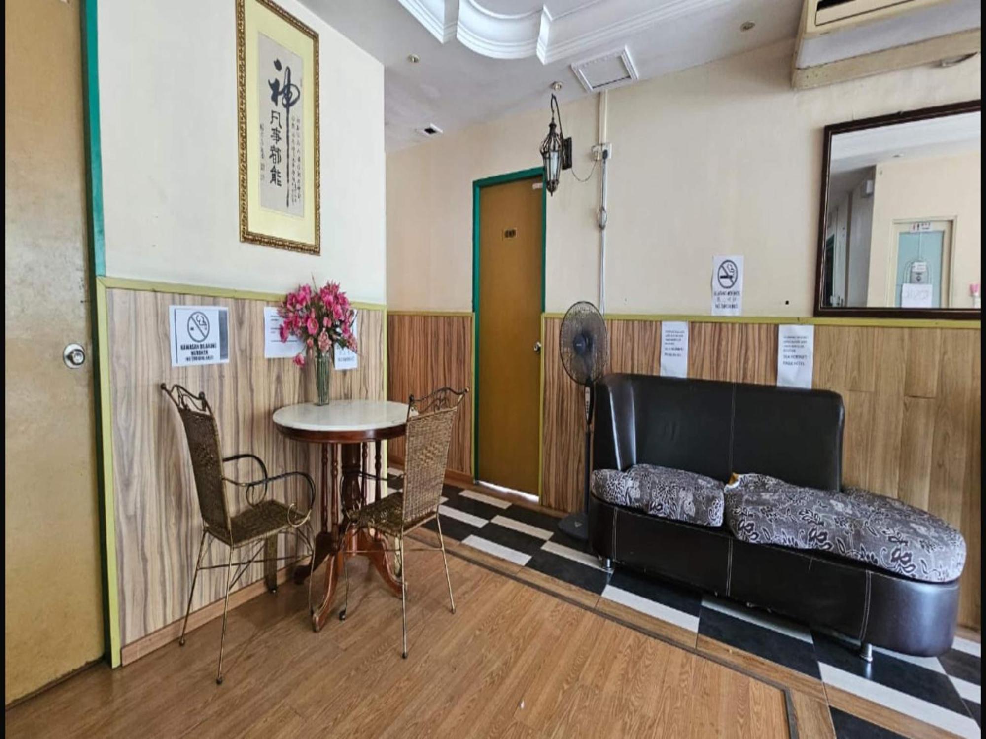 Oyo 90979 Sianglory Inn Kota Kinabalu Bagian luar foto